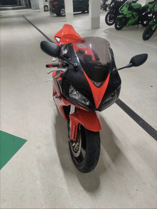 Honda Cbr 1000rr fireblade sc 57B