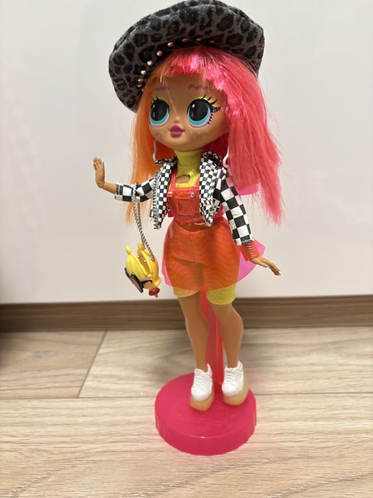 L.O.L. Surprise O.M.G. Lalka Neonlicious Seria 1