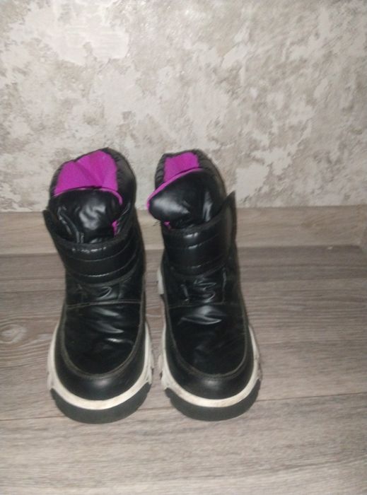 Дитяче взуття для дівчинки