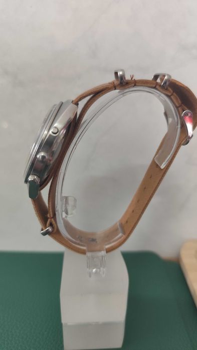 Relógio antigo ORIENT calendário perpétuo 42 mm