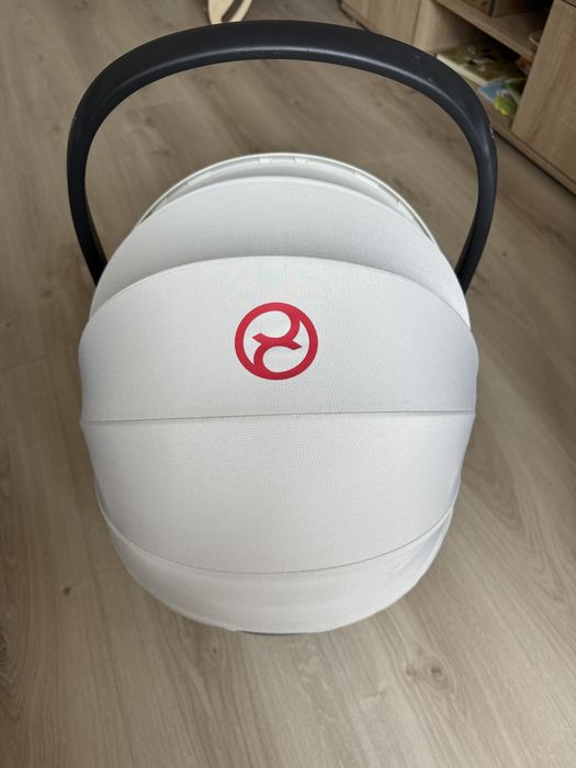 Автокрісло, автолюлька cybex cloud z i-size ferrari silver grey