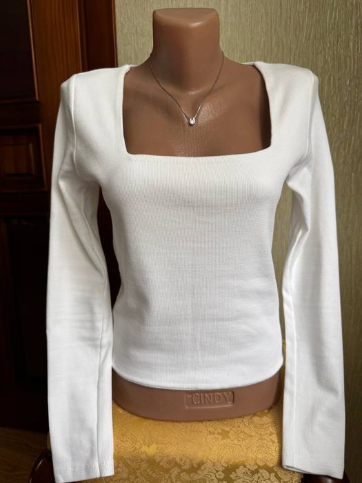 Кофточки для дівчинки