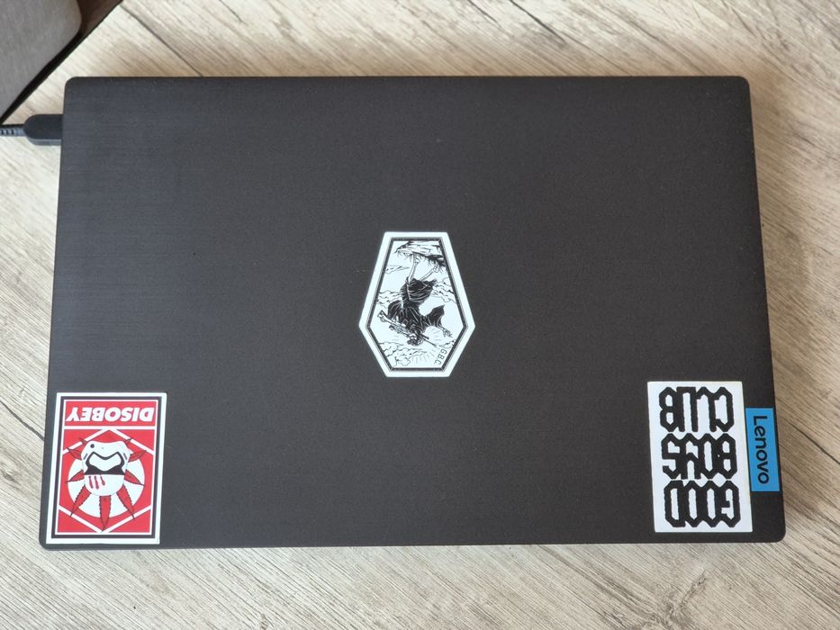 Lenovo Gaming 15.6 Core i5-9300h GTX1050 SSD+HDD