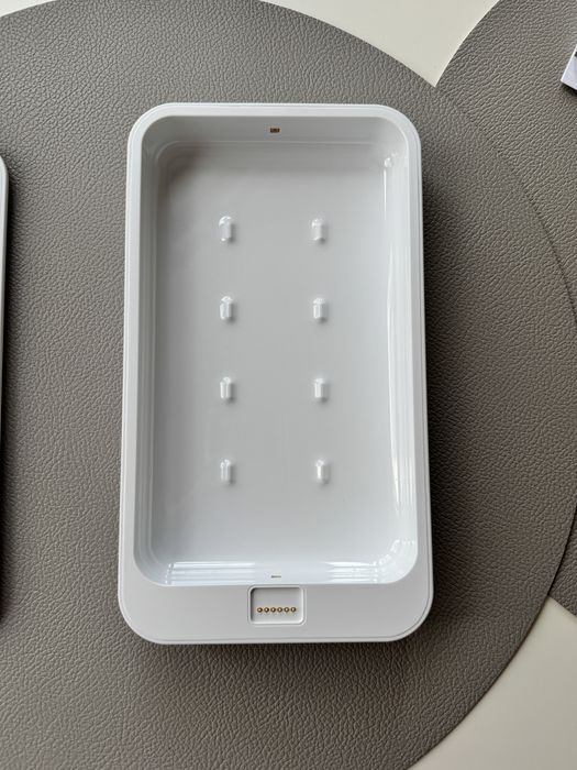 Ładowarka indukcyjna i sterylizator UV 2w1