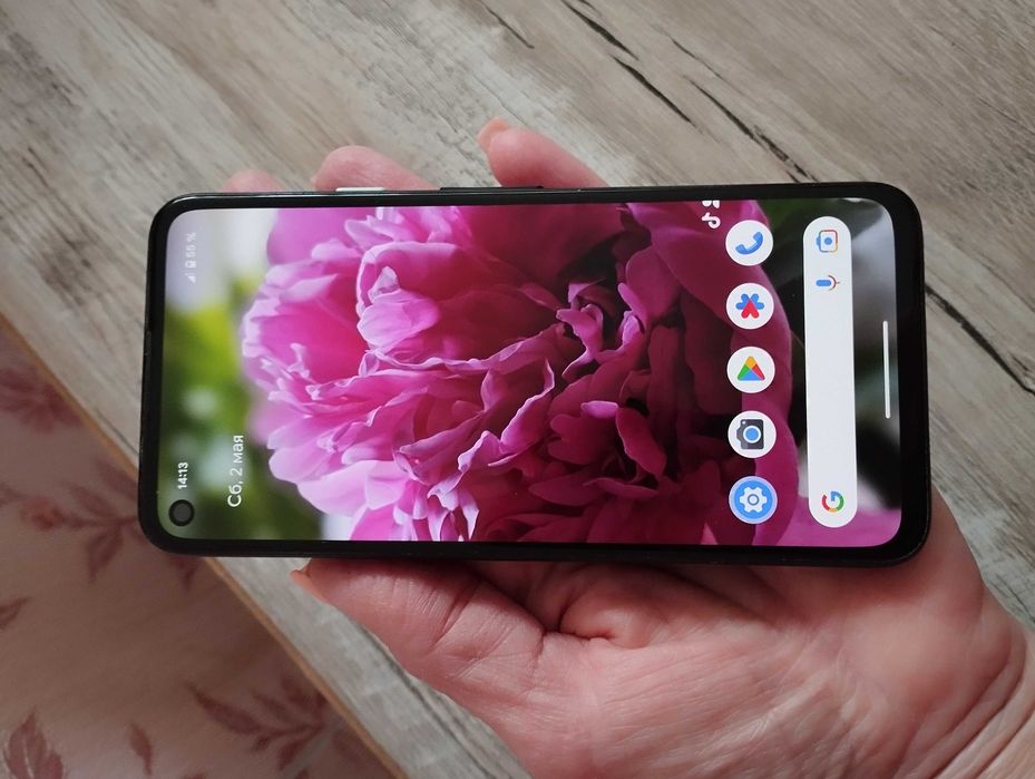Google Pixel 4a  в   хорошем состоянии