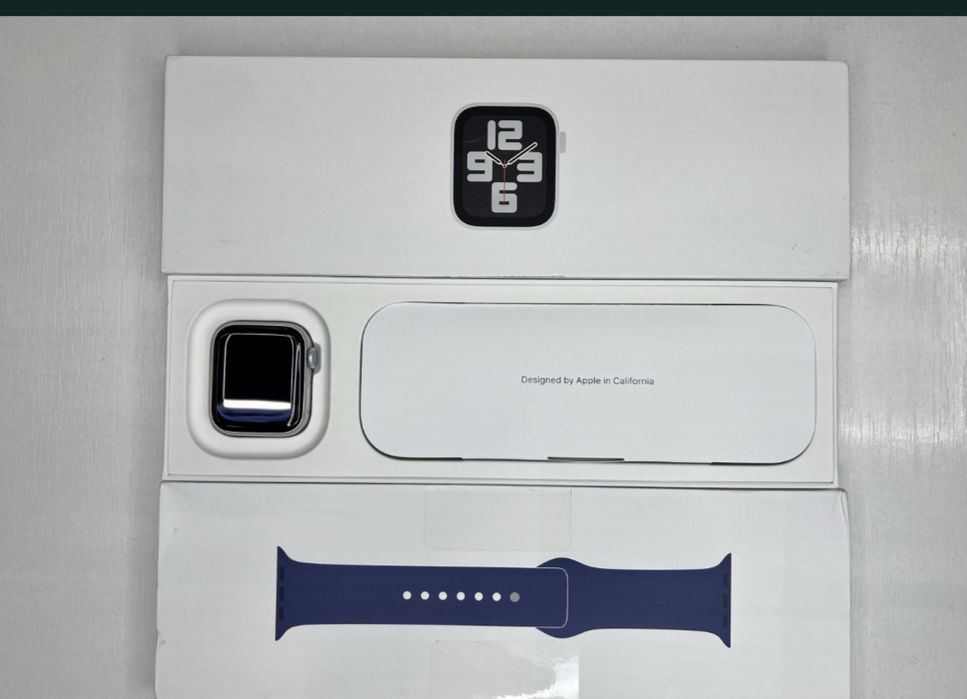 Apple Watch SE 40 мм 
Продам Apple Watch SE 4