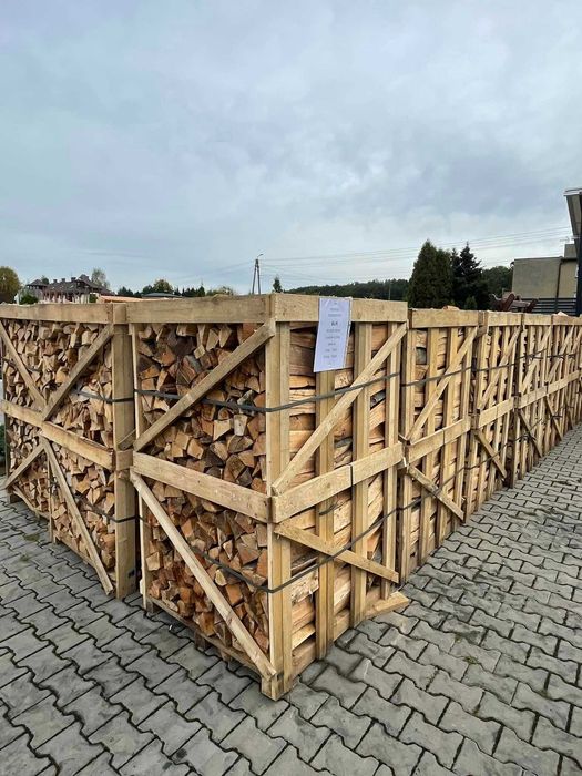 Drewno BUK kominkowe ciasno układane 380 zł półroczne