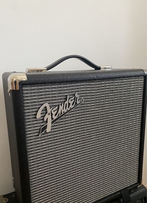 Baixo Fender + Amplificador Rumble 15