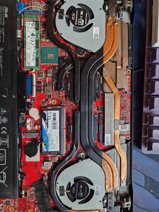 ASUS ROG Zephyrus S GX502GV 32 GB RAM,  i7, 2060, 512 GB SSD, 100%sRGB