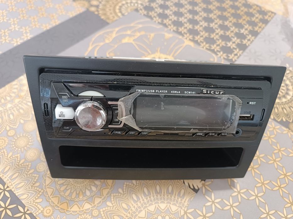 Rádio auto sicur