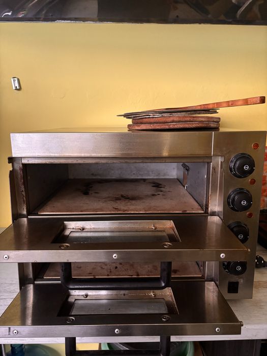 Продам б/у печь для пиццы