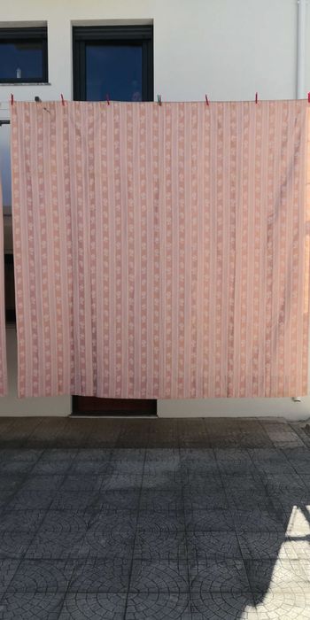 2 cortinas de 235 cm x 237 cm