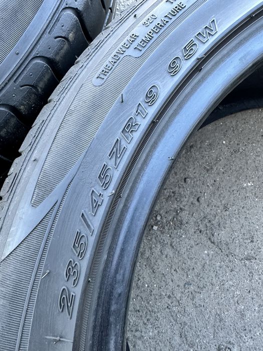 Шини 235 45 19 95W Nexen Nfera RU1 SUV комплект