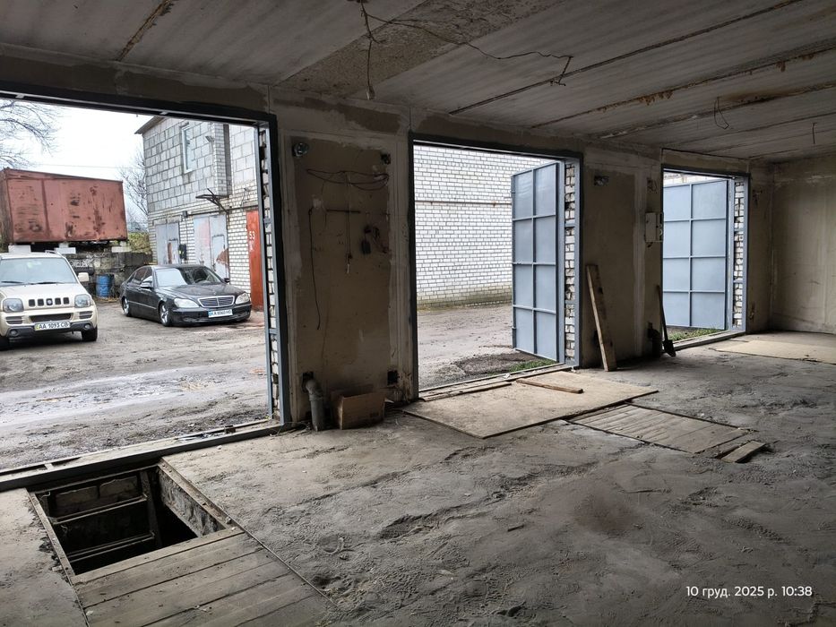 Пухівська Пуховская 2, 3 гаражі під СТО склад малярка виробництво