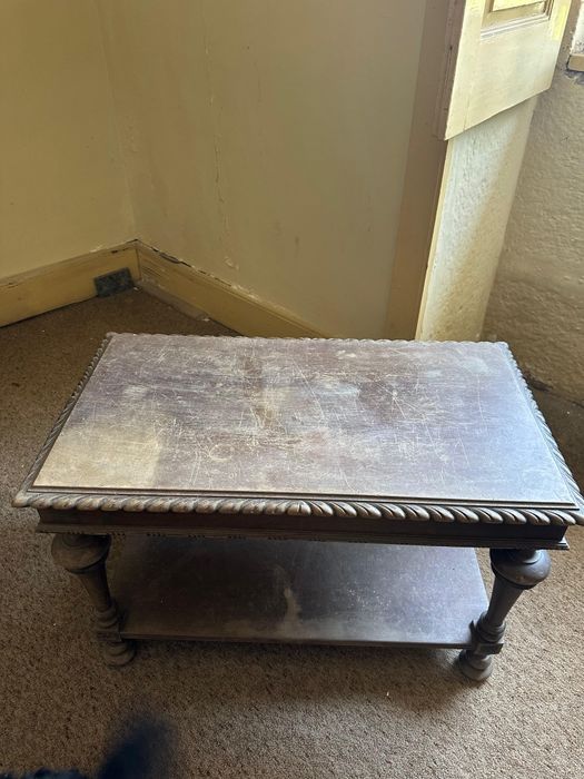 Mesa de Madeira Maciça