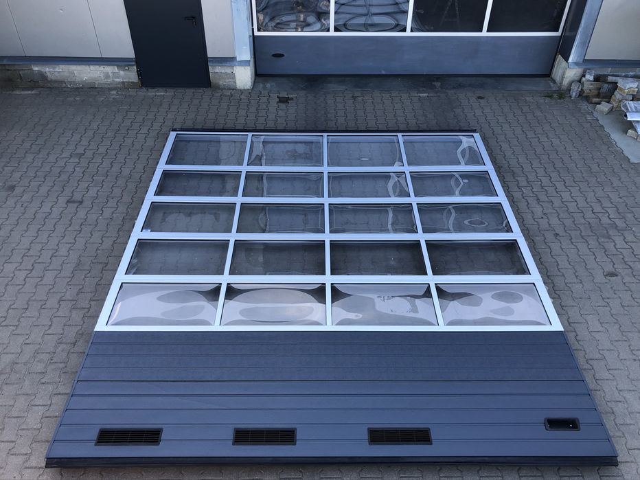 Brama 400 x 450 segmentowa panelowa garażowa przemysłowa rolowana bramy garażowe