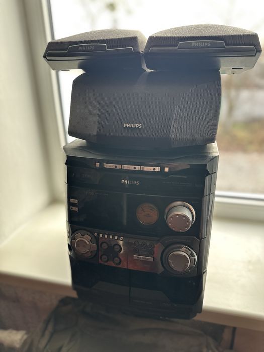 Продам Музыкальный центр PHILIPS