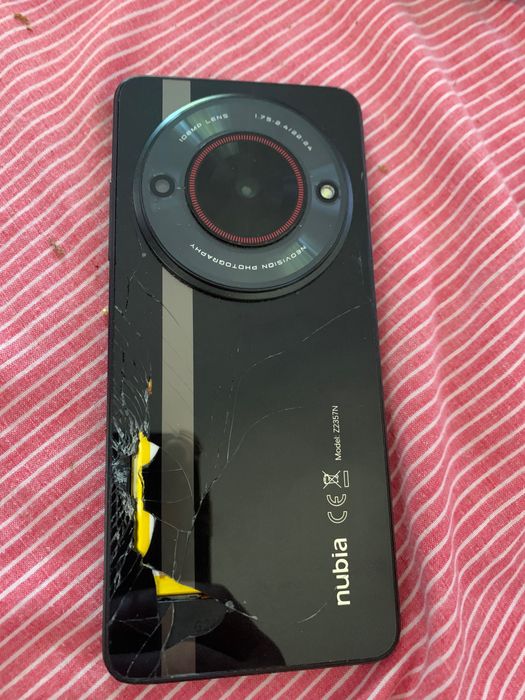 Vendo este telefone para quem queira aranjar ecrã partido