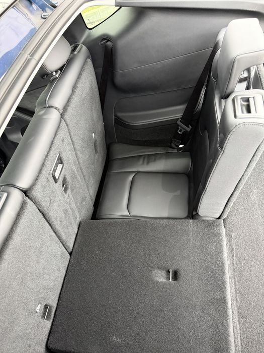 Tesla Y dual motor 2024