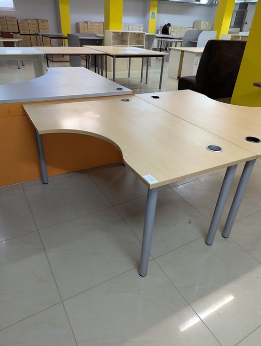 Продам столи б/в