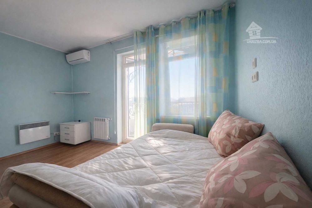 Київ.Будинок 300 кв.Сауна.Джакузі.Більяр.Генератор.Інвертор.До 12 осіб