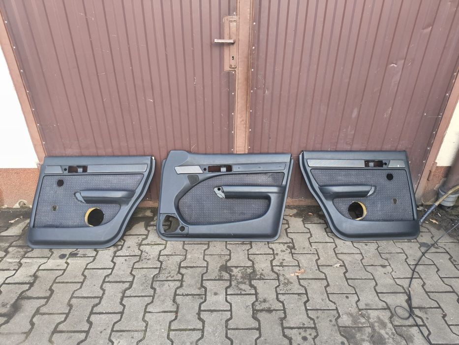 Audi 100 C4 tapicerki boczki