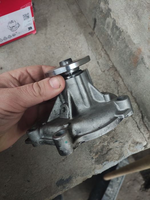 Помпа Opel astra, zafira, combo 1.7 дизель