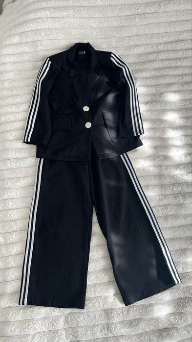 Стильний костюм для дівчинки