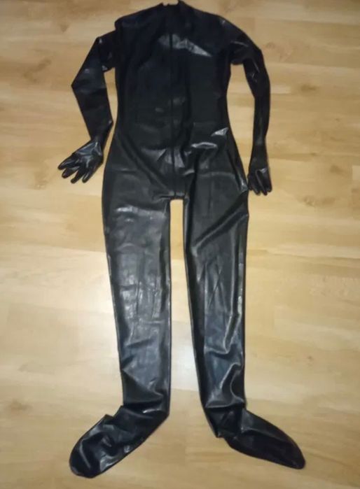 PROMO 550 PLN NOWY catsuit kombinezon czarny XL stopyrece lateks latex