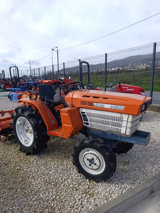 Kubota B1500 com frese 4x4