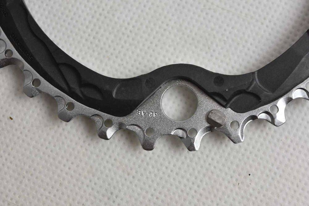 NIEUŻYWANA zębatka SHIMANO 32-ae ! bcd 104 ! środkowa ! stalowa !