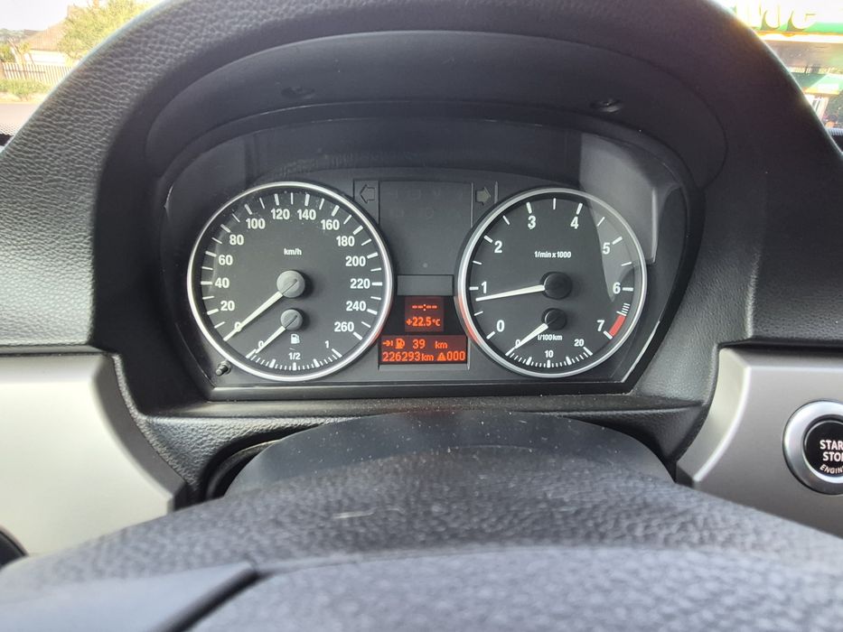 Продам  BMW 3 ( E90)