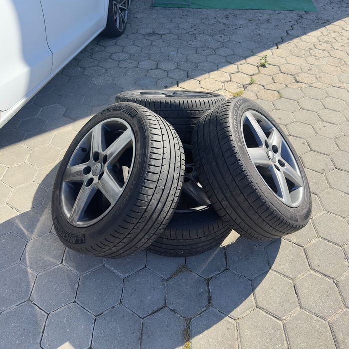 4 jantes Audi R17 com pneus 225/50 R17