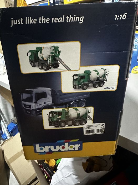 Bruder - MAN TGS betoneira NOVO