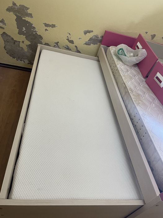 Cama de solteiro dupla