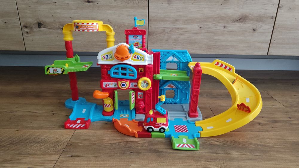 Vtech Tut Tut Autka Remiza Strażacka  Straż Pożarna