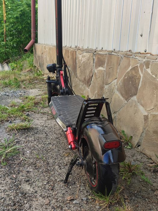 Продам електросамокат T4 Turbo
