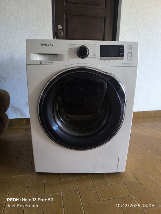 Máquina de lavar roupa 9kg