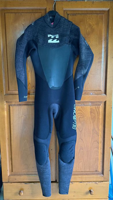 Fato Billabong - tamanho S