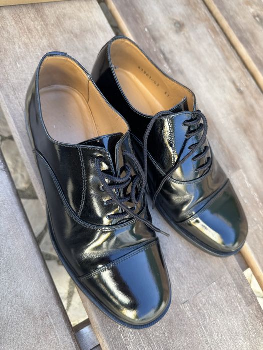 Sapatos preto com brilho