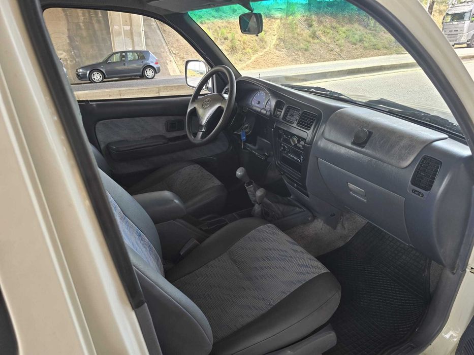 Toyota Hilux Tracker