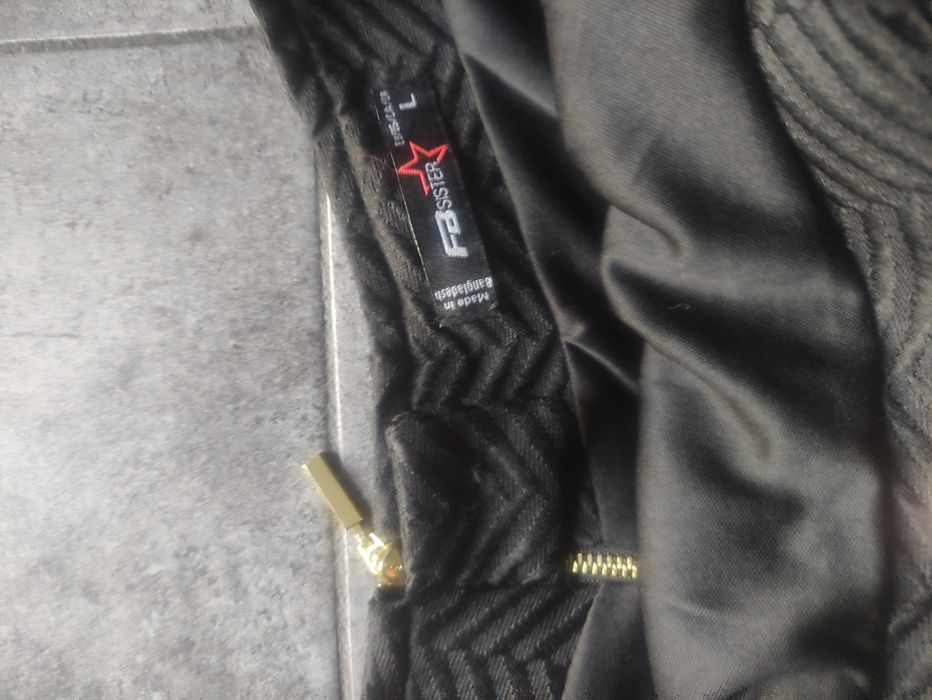 Spódnica z zaszewkami na podszewce