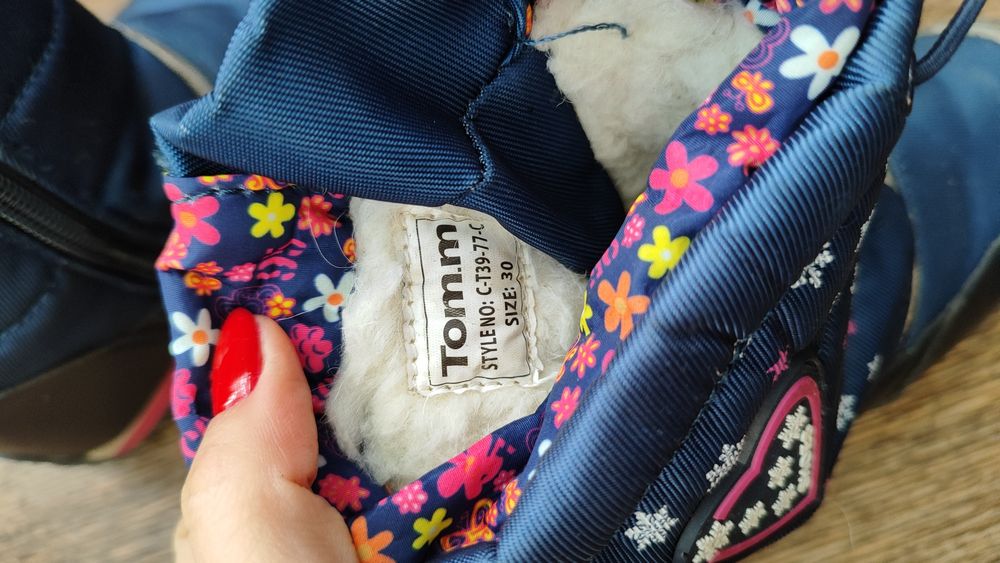 Взуття для дівчинки