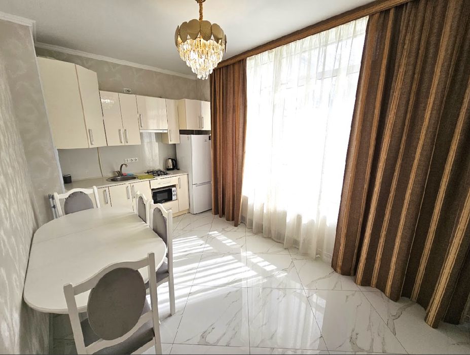 2-кімнатна квартира з ремонтом у ЖК «Гарант Сіті»