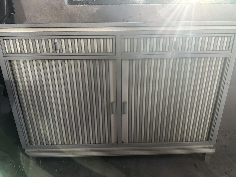 Armário Antigo (cor clara)