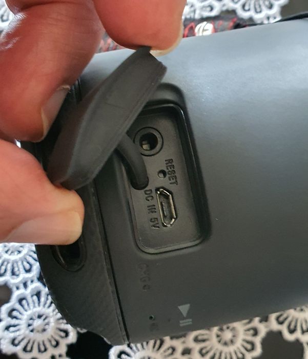 Głośnik przenośny Sony SRS-XB100 czarny