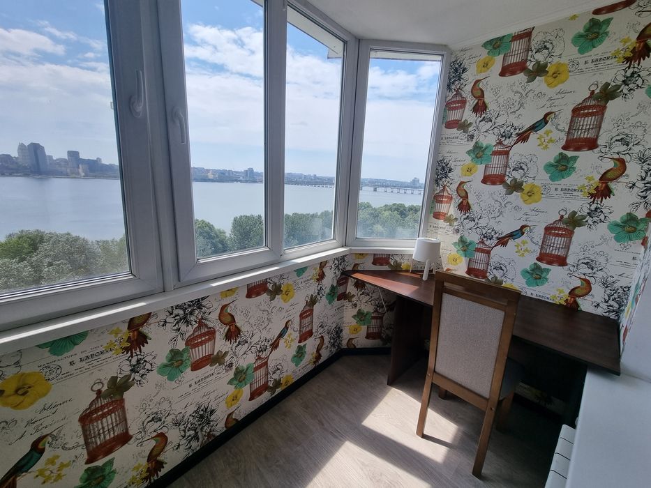 Квартира с видом на Днепр. Солнечный. ТРЦ Вавилон. Посуточно