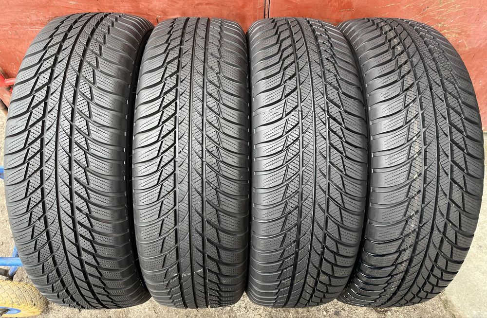 215/65/17 R17 Brigestone Blizzak LM001 4шт ціна за 1шт