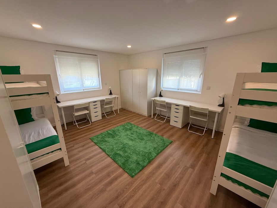 Arrendo quarto ou cama