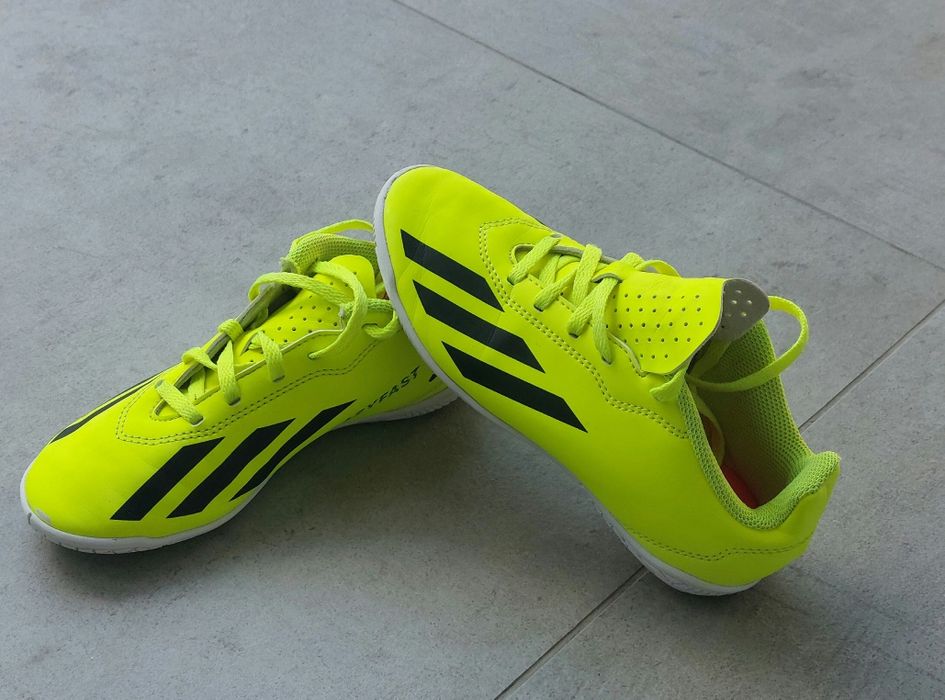 Sapatilhas ADIDAS.